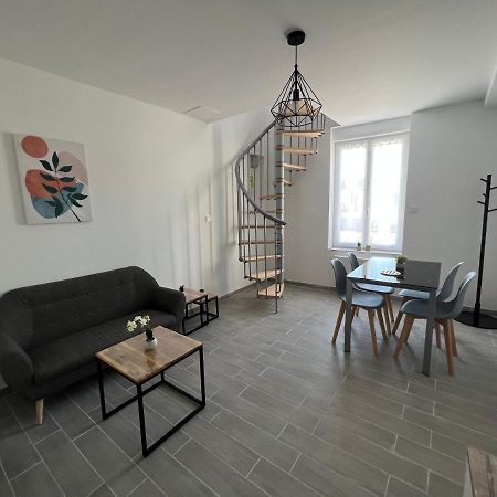 180B - Duplex T2 Tout Confort - Wifi Netflix Le Gond-Pontouvre Kültér fotó